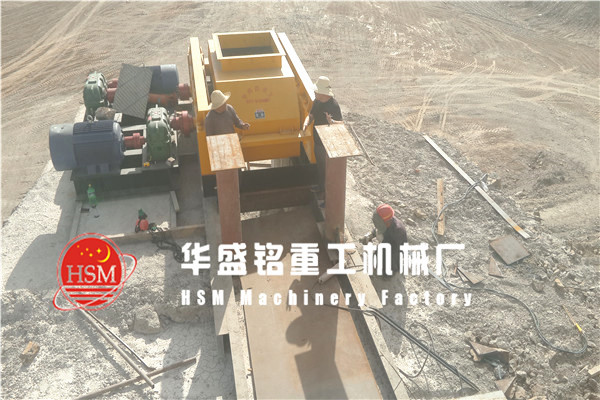 ��݁����C